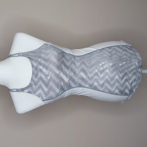 Lululemon white and silver tank top size 4